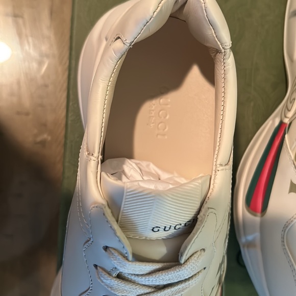 Gucci - Picture 3 of 4